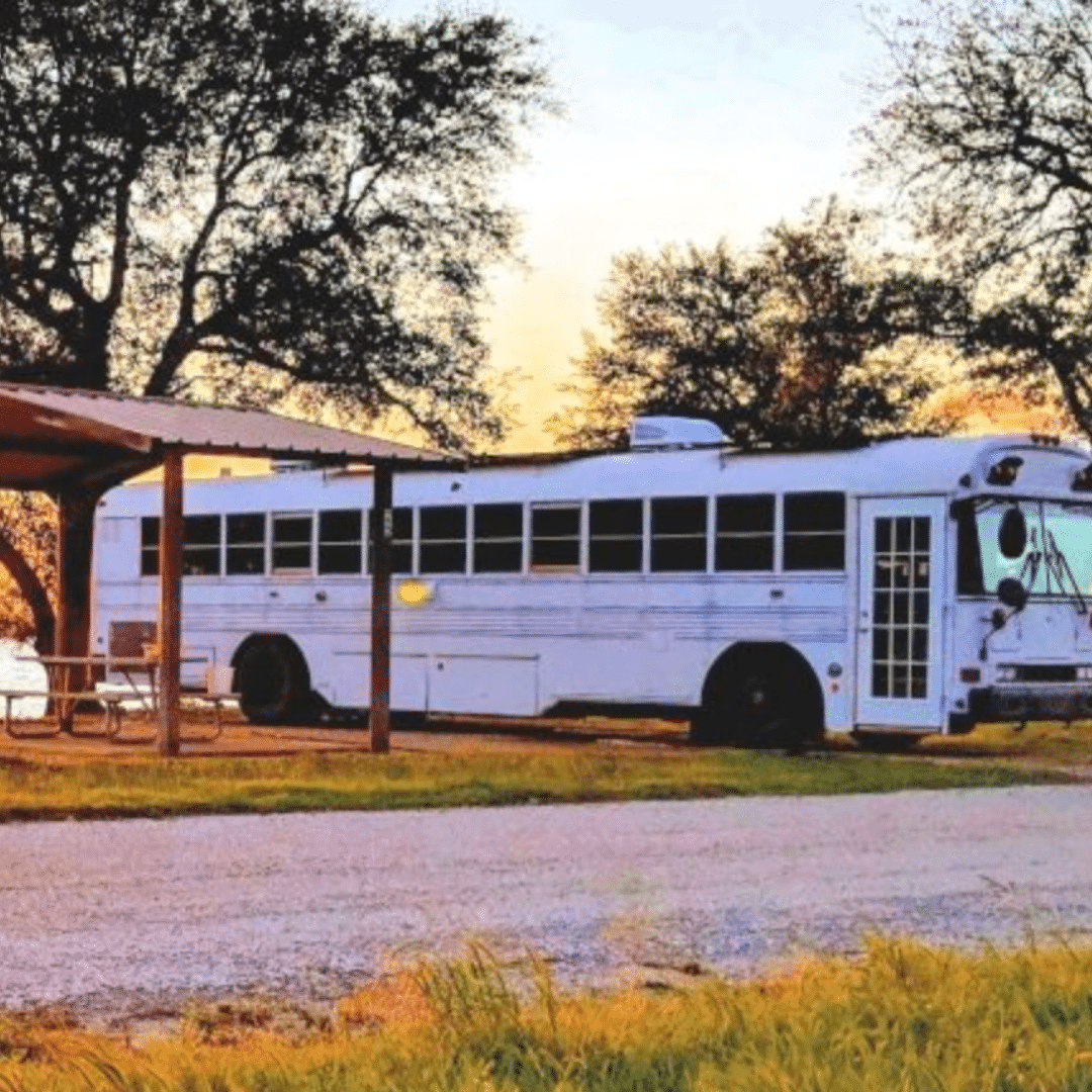 Just Right Bus: Living with a Water Trough Bathtub